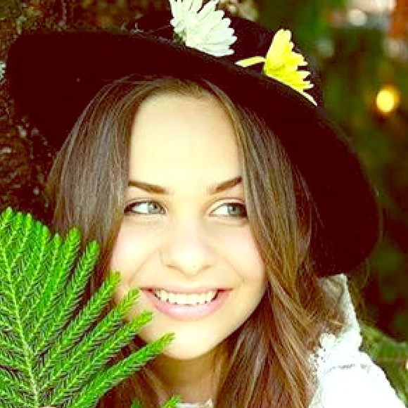 Meet your Posher, Jaritza Milca JW.org - Picture 7 of 9